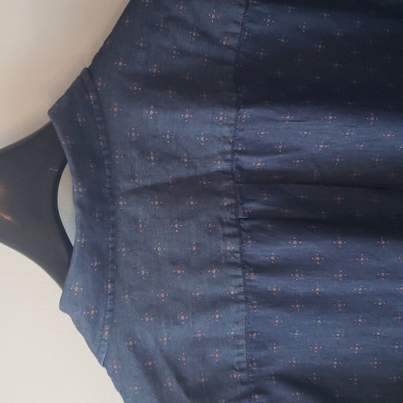 Forever 21 men's short sleeve shirt, large, blue cotton with small pattern - Picture 5 of 5